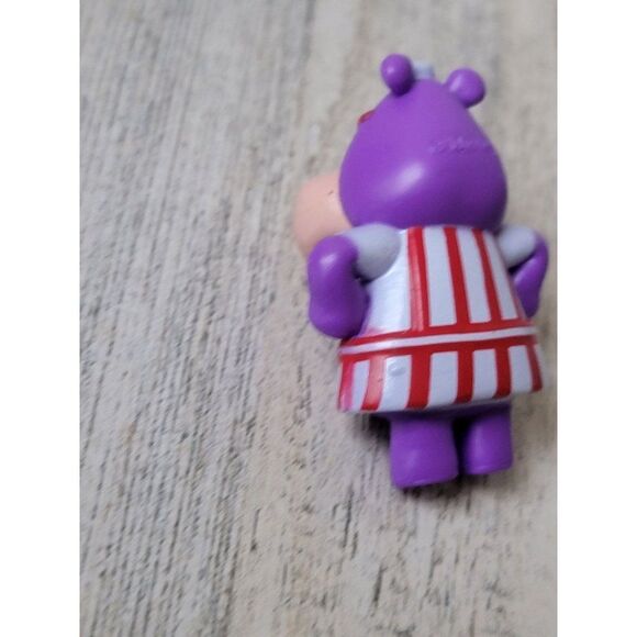 Dr McStuffin miniature Hallie hippopotamus Disney Junior toy figure - Picture 4 of 4